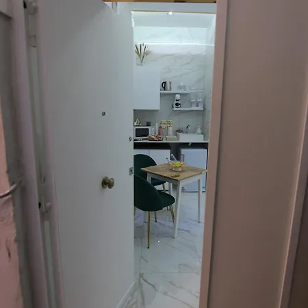 Regina House Appartamento *